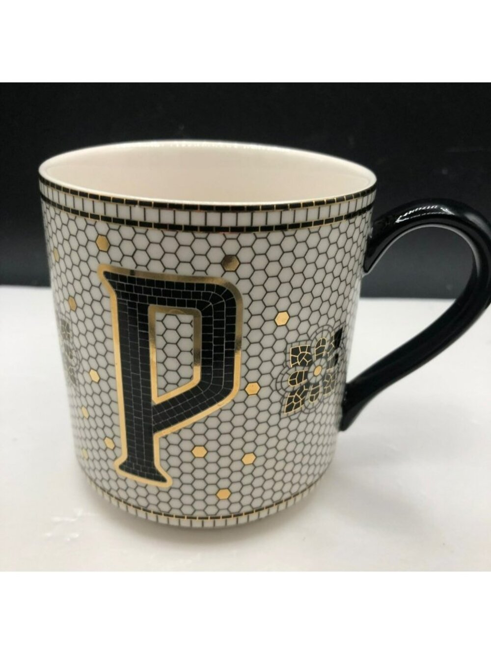 Anthropologie Bistro Mug Hexagon Tile Letter P Black Gold White Mosaic Geometric